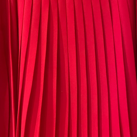 Loft red pleated skirt - Picture 5 of 6